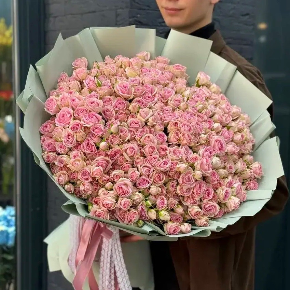 Букет из 101  нежно -розовой кустовой розы (70 см) в Ивантеевке
