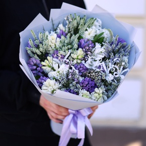 Букет "Алиби" из гиацинтов, вероники, нерине в Ивантеевке