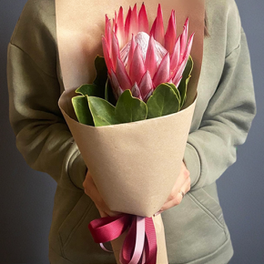 Букет из протеи в крафте в Ивантеевке