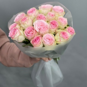 Букет из 17 роз Кения (40 см) в Ивантеевке