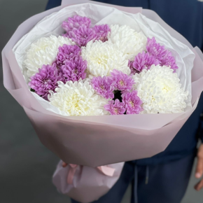 Букет "Вместе с тобой" из нежных хризантем в Ивантеевке