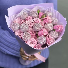 Букет из шоколадных пионов и кустовых роз в Ивантеевке