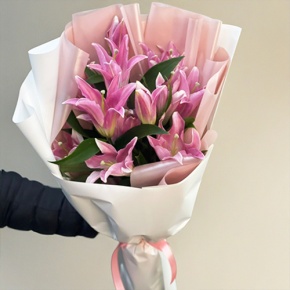 Монобукет из 9 ароматных розовых лилий в Ивантеевке