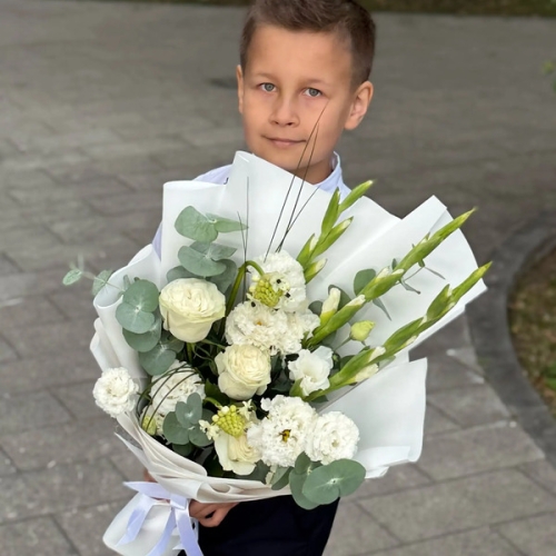 Букет на 1 сентября с гладиолусами, розами, эустомой и орнитогалумом в Ивантеевке